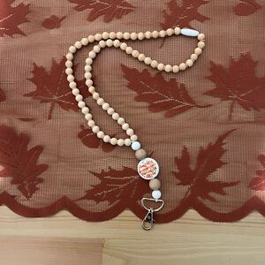 Elegant Beaded Necklace with Clip